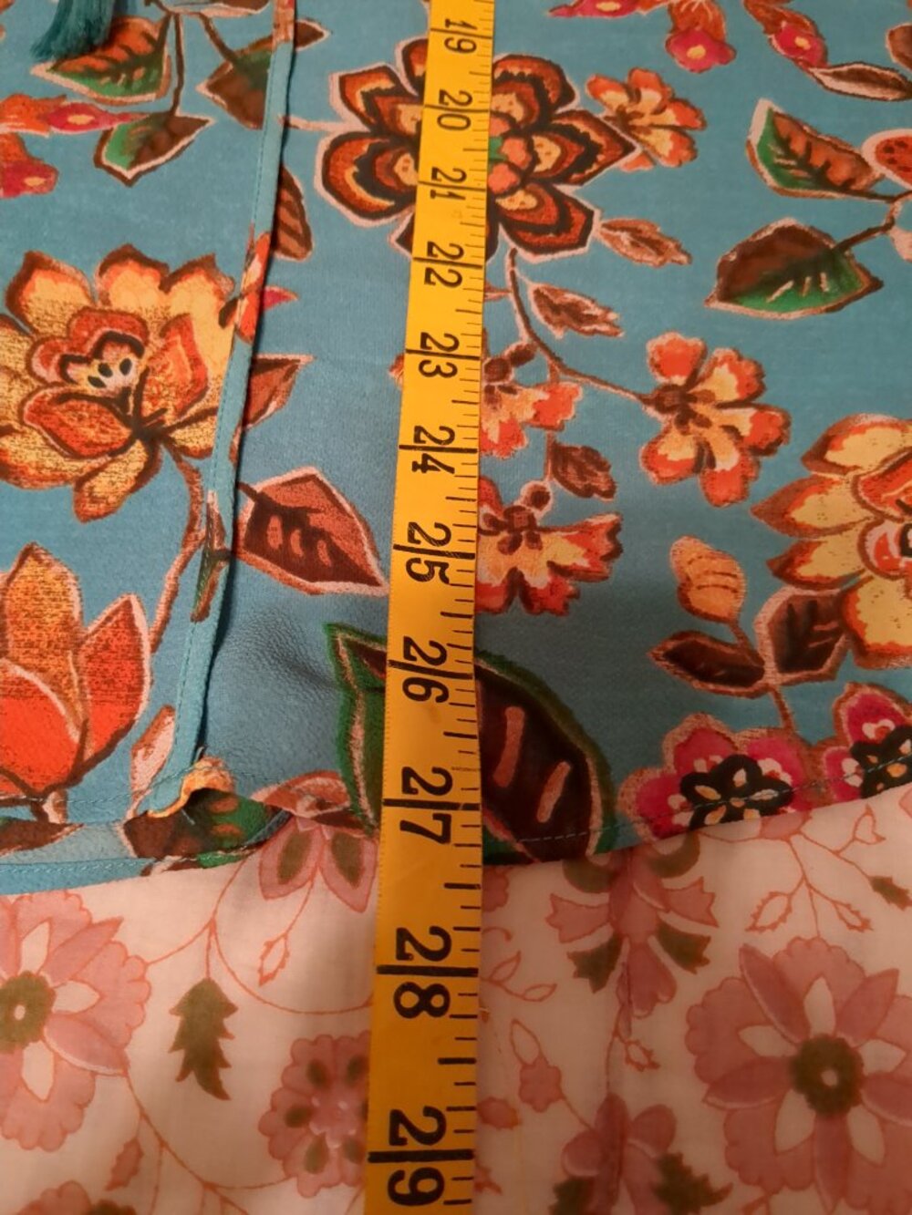 L 🏵 Sleeveless Summertime Floral Top with Tassels - Picture 12 of 14